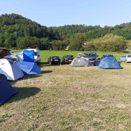Dragacevska Avlija - Camp Hotel กูซา ภายนอก รูปภาพ