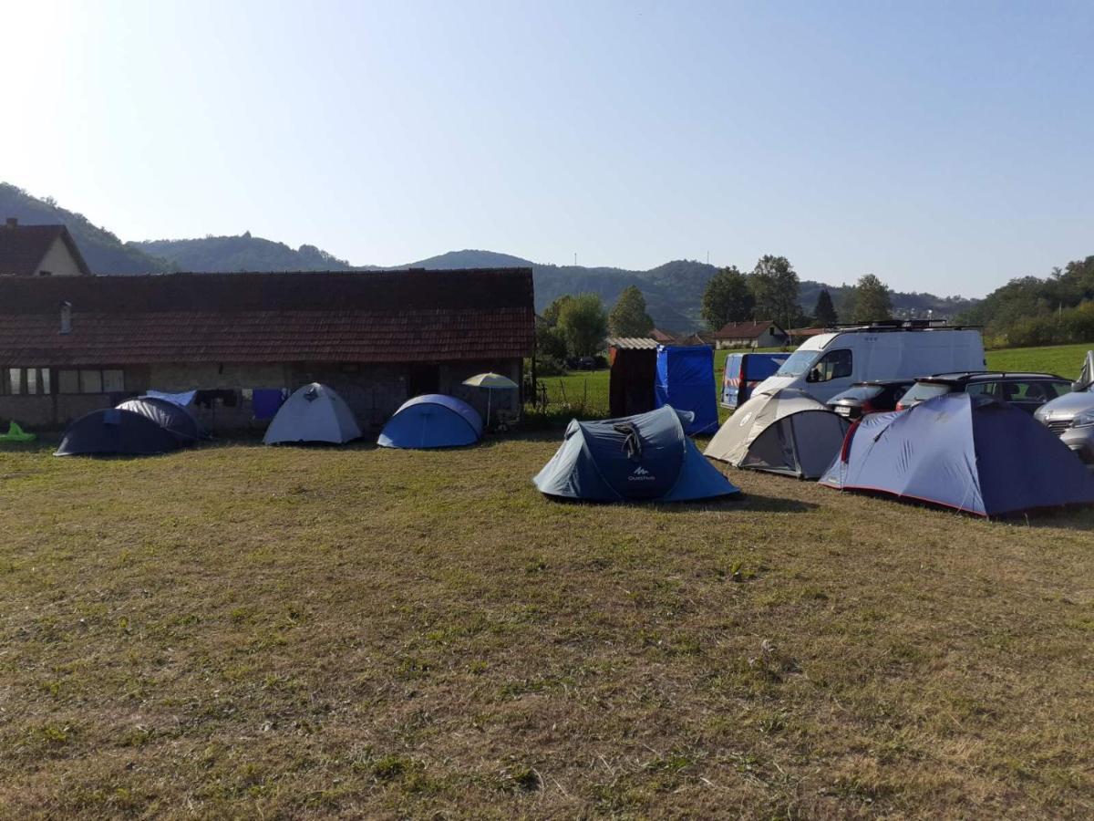 Dragacevska Avlija - Camp Hotel กูซา ภายนอก รูปภาพ