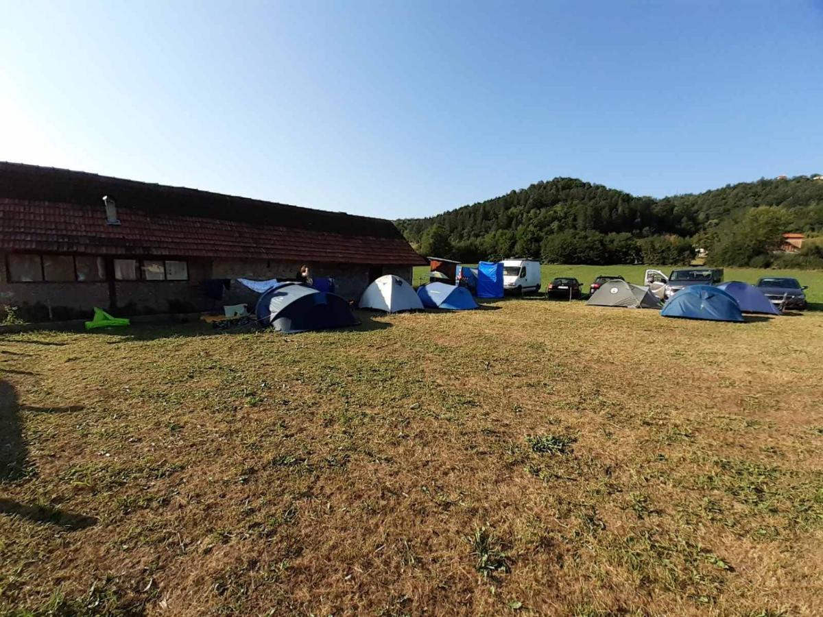 Dragacevska Avlija - Camp Hotel กูซา ภายนอก รูปภาพ