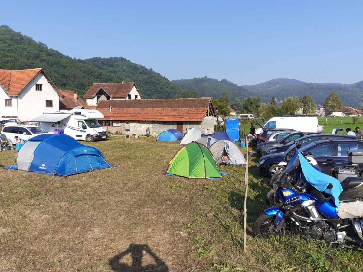 Dragacevska Avlija - Camp Hotel กูซา ภายนอก รูปภาพ